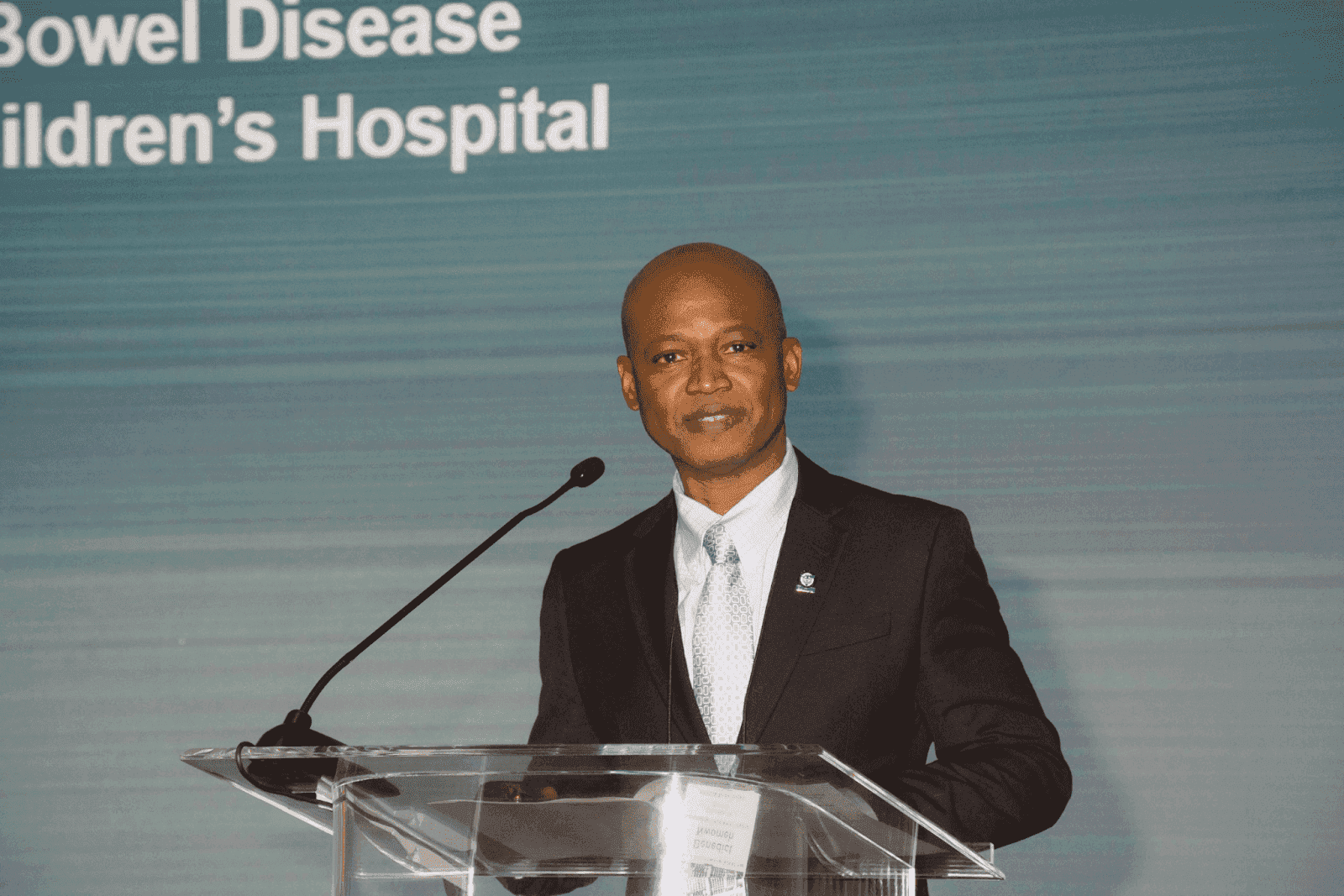 Image headshot of one of SURGIL's faculty advisors, a Consultant Paediatric Surgeon, Nationwide Children's Hospital, Prof. Benedict Nwomeh